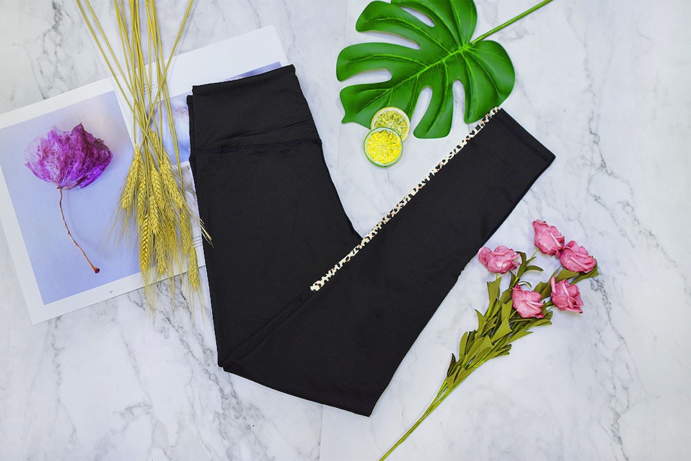 Yoga-Set mit Leopardenmuster für Damen – Bild 3