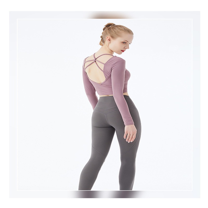 Yoga-Top Damen langarm mit offenem Rücken – Langarmshirt mit Träger-Detail – Bild 4
