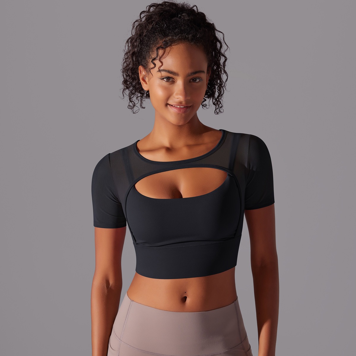 Yoga-Top für Damen – doppellagig mit Mesh – Bild 4