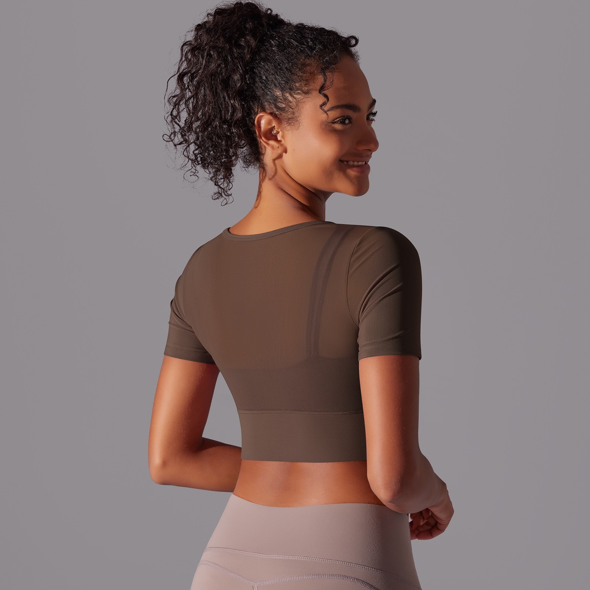 Yoga-Top für Damen – doppellagig mit Mesh – Bild 5