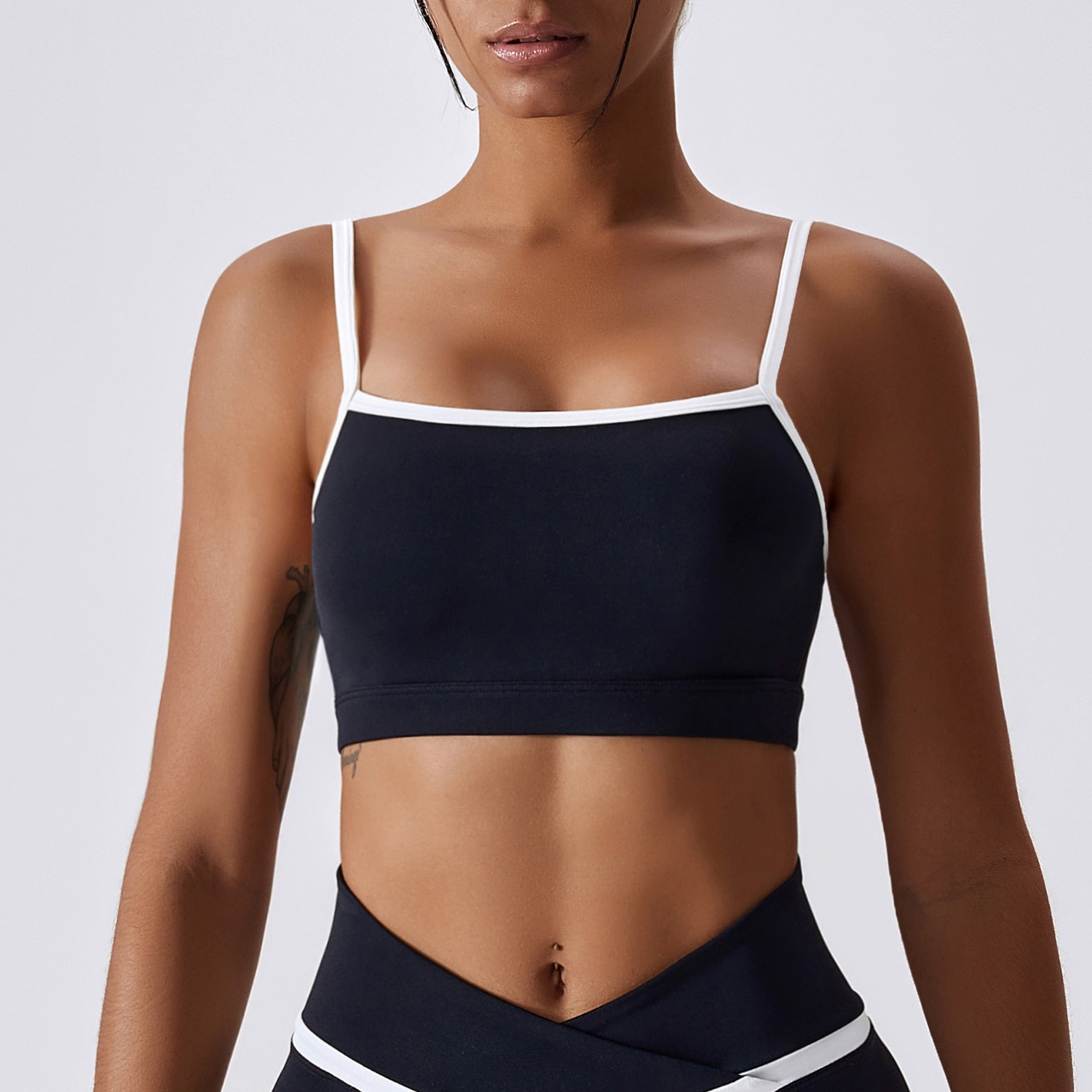Sport-Top Damen enganliegend - Color-Blocking-Top im Nude-Look – Bild 2